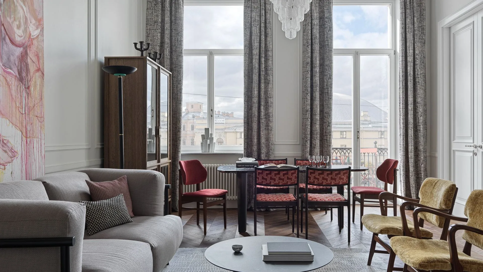 Квартира на набережной реки Фонтанки — 80 м²