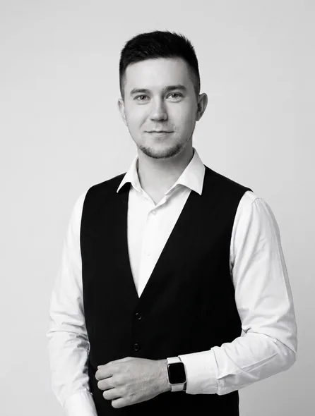 ПАВЕЛ ОПАРИН