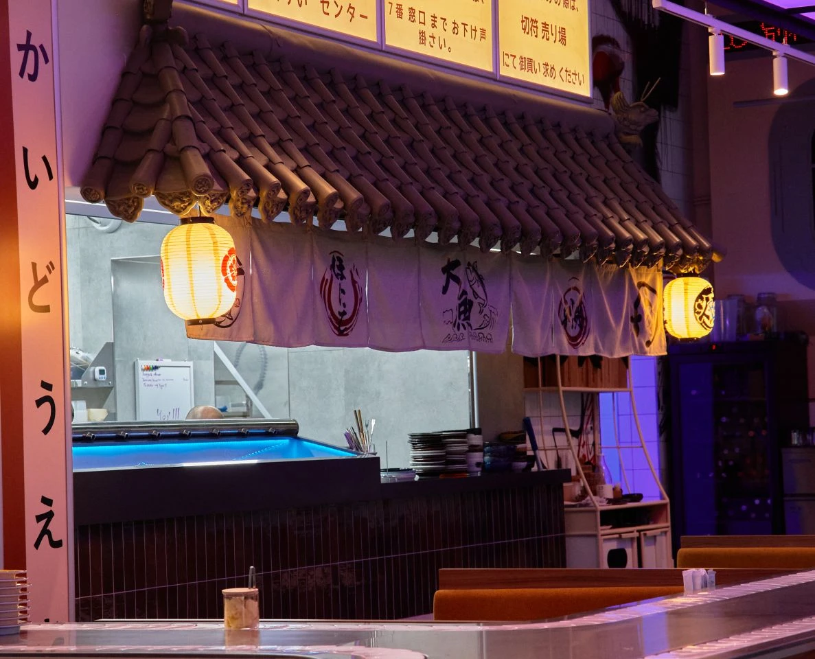 Ресторан UMAMI Shinkansen — фото №11, проект от компании «Капитально»